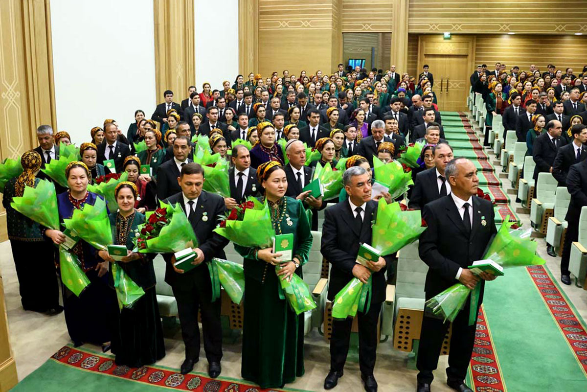 Top Workers and Creative Figures of Turkmenistan Awarded State Honors