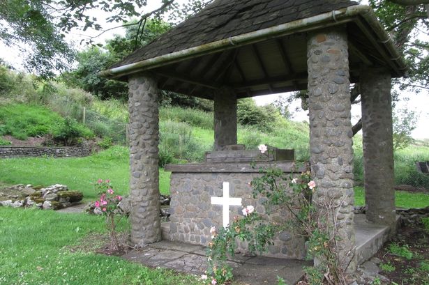 Magical wells in Northern Ireland with healing powers next to fairy trees